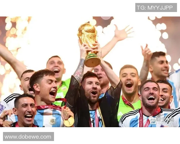 阿德足球巨星传奇之路辉煌成就与绿茵岁月全景展现